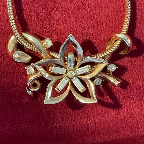Trifari Jewelry - Vintage signed Crown Trifari Alfred Philippe
Necklace w/snake chain. See desc.